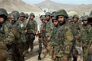 الشرطة الأفغانية تعلن مقتل 38 متمردا من طالبان وسط البلاد