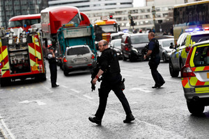 إصابة امرأة بالرصاص في عملية لمكافحة الإرهاب في لندن