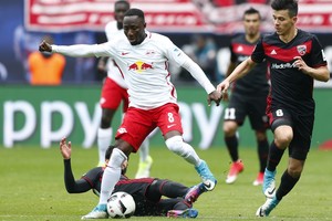 بطولة المانيا: لايبزيغ يشرع الباب أمام تتويج بايرن