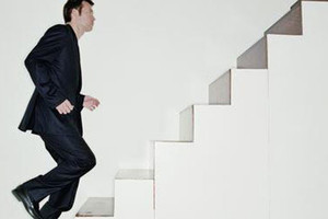 صعود الدرج قد يعزز النشاط أكثر من القهوة والمشروبات الغازية