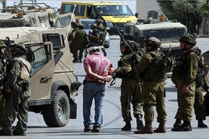 قوات إسرائيلية تعتقل 16 فلسطينياً من الضفة الغربية