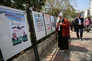 الجزائر تنتخب برلمانها ونسبة المشاركة تشكل الرهان الأساسي