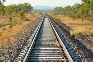 سائقة مخمورة تسير بسيارتها على قضبان السكك الحديدية في ألمانيا