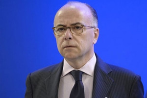 رئيس وزراء فرنسا: الاتحاد الأوروبي لن يصمد إذا فازت لوبان