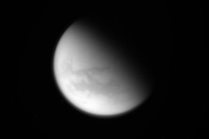 ناسا: المسافة الواقعة بين كوكب زحل وحلقاته تبدو 'خالية من الغبار نسبياً'