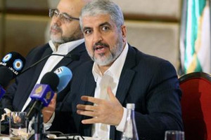 حماس تخفف موقفها من إسرائيل وتنأى عن الإخوان المسلمين