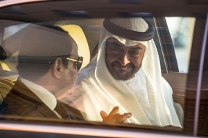 بالصور... الرئيس المصري يصل الامارات في زيارة رسمية لمدة يومين