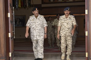 البحرين : القائد العام يزور إحدى وحدات قوة دفاع البحرين  