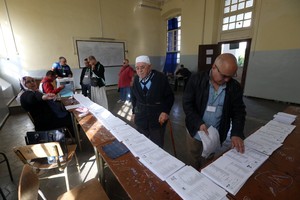 انتهاء عملية التصويت في الانتخابات التشريعية بالجزائر