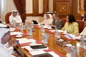 البحرين : 'التنسيقية' برئاسة نائب الملك تناقش نظم توليد الطاقة المتجددة للمباني