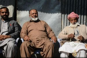 هندي يلتقي أسرته وأحفاده بعد فراق ربع القرن