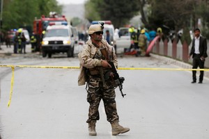 مقتل مدني أفغاني وإصابة آخر في هجوم صاروخي من باكستان على إقليم نانجارهار الأفغاني