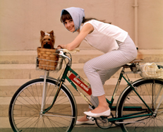 افتتاح المعرض الأول لصور 'سيسل بيتون' في الشرق الأوسط