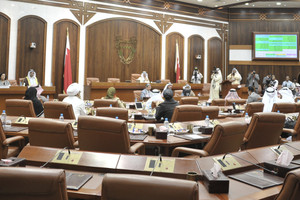 النواب يتمسكون بقرارهم: لا فرض رسوم على استخدام بطاقات الائتمان