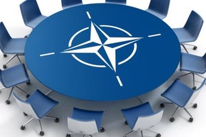حلف الأطلسي يدرس طلب إرسال قوات لأفغانستان