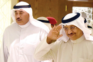 الكويت: استجوابا المبارك جددا الثقة بين السلطتين