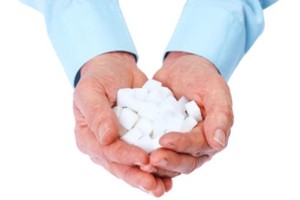 ما الفوائد التي ستجنيها من تقليل السكر؟