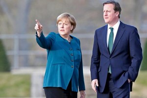 ميركل وماكرون يريدان العمل على 'دينامية جديدة' للعلاقات الفرنسية الالمانية