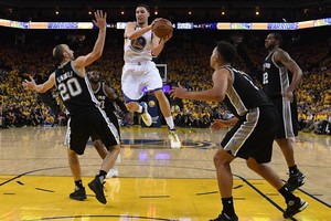 بالفيديو... الدوري الأميركي للمحترفين: غولدن ستيت يعود من بعيد ويحسم مباراته الاولى أمام سان انطونيو