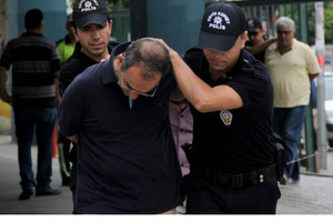 أوامر باعتقال 85 موظفا بوزارتين تركيتين ضمن تحقيقات محاولة الانقلاب