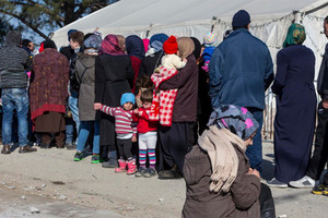 اتهام عمال إغاثة بالاعتداء جنسيا على لاجئين في اليونان