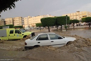 السعودية : تشكيل لجنة للإفادة عن مكامن الخلل جراء «أمطار الطائف»