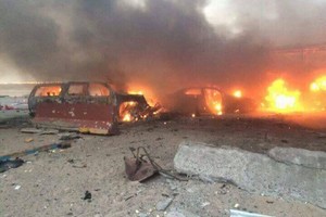 بالصور... تفجيران انتحاريان على طريق سريع قرب حقول نفطية في البصرة... و'داعش' تتبنى