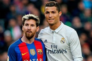 ميسي يتفوق على رونالدو في قائمة الأكثر تأثيرا في عالم كرة القدم