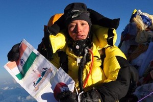 متسلقة هندية تبلغ قمة ايفرست مرتين في أسبوع