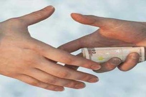 تحقيق فرنسي بشبهات فساد في صفقة بيع غواصات للبرازيل