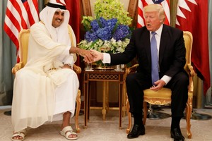 بالصور... ترامب وأمير قطر يبحثان الصفقات العسكرية