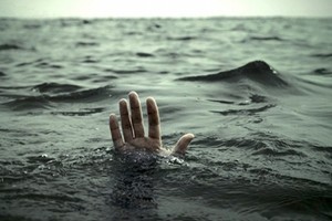 في ألمانيا... أب يلقى حتفه غرقاً فداءً لابنه الصغير