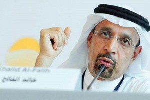 وزير النفط العراقي يعلن موافقة بلاده على تمديد خفض الانتاج لتسعة اشهر