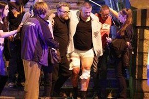 بالصور... ارتفاع حصيلة القتلى في اعتداء مانشستر في بريطانيا الى 22 قتيلا ومقتل منفذه