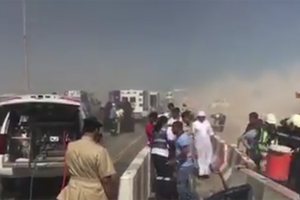 وفاة 7 أشخاص وإصابة 35 في حادث تصادم بدبي