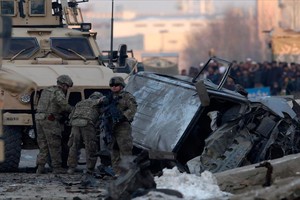 مقتل 10 جنود في هجوم لمسلحي طابان بجنوب أفغانستان