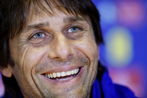 انطونيو كونتي: فينغر يستحق البقاء مع آرسنال