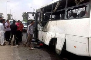 بالفيديو... مصر : 26 قتيلاً و26 مصاباً في هجوم على أقباط