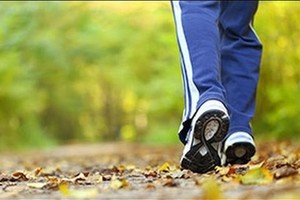 دراسة تربط بين المشي وتحسن وظائف المخ