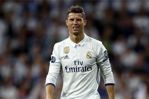 البرتغالي رونالدو مهدد بالسجن من سنتين إلى 6 سنوات بتهمة التهرب من الضرائب