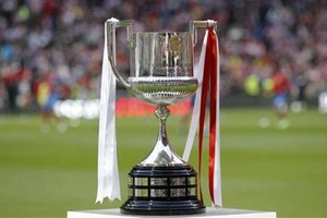 برشلونة يواجه ألافيس بنهائي الكأس في محاولة لإنقاذ موسمه