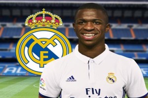 بالفيديو... صفقة الريال الجديدة يختار الأفضل بين ميسي ورونالدو