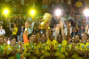 بالصور... دورتموند يعبر فرانكفورت ويتوج بلقب كأس ألمانيا