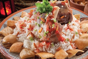 ﻿الفتَّة المصرية (تقدم مع سلطة زبادي)