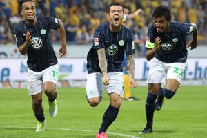 بالفيديو... فولفسبورغ يضمن بقاءه في البوندسليغا