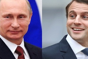 ماكرون وبوتين يبحثان مكافحة الإرهاب والوضع في سورية وأوكرانيا