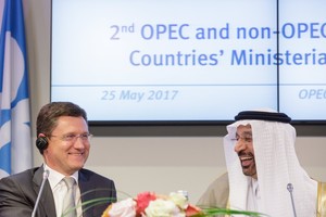 رئيسا روسنفت الروسية وأرامكو السعودية يلتقيان في خضم تمديد خفض الإنتاج