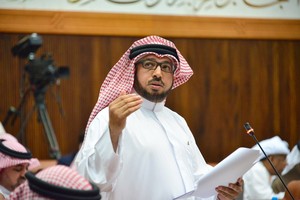 بوفرسن يسأل وزير المالية حول مقدار الدين العام