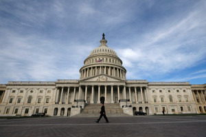 الخارجية الأميركية تخطر الكونغرس ببيع أسلحة للسعودية