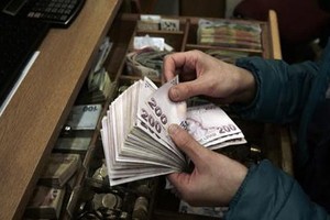 ارتفاع العجز التجاري التركي في أبريل مع ارتفاع الواردات